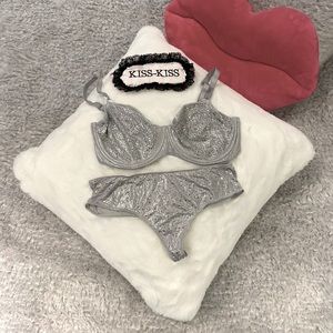 ⭐️⭐️FINAL Price Drop⭐️⭐️ Victoria’s Secret~  Swarovski bra&thong